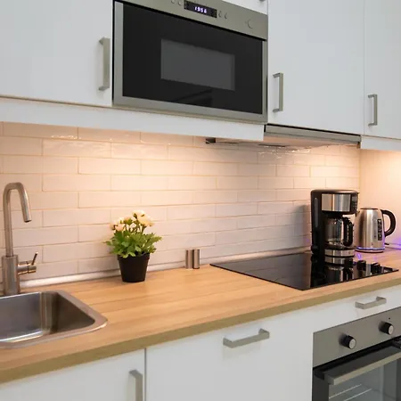 Hidden Modern Getaway With Two Bedroom Behind Opera House