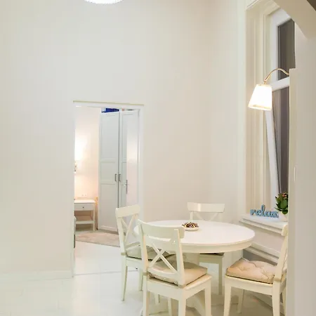 Hidden Modern Getaway With Two Bedroom Behind Opera House Budapest