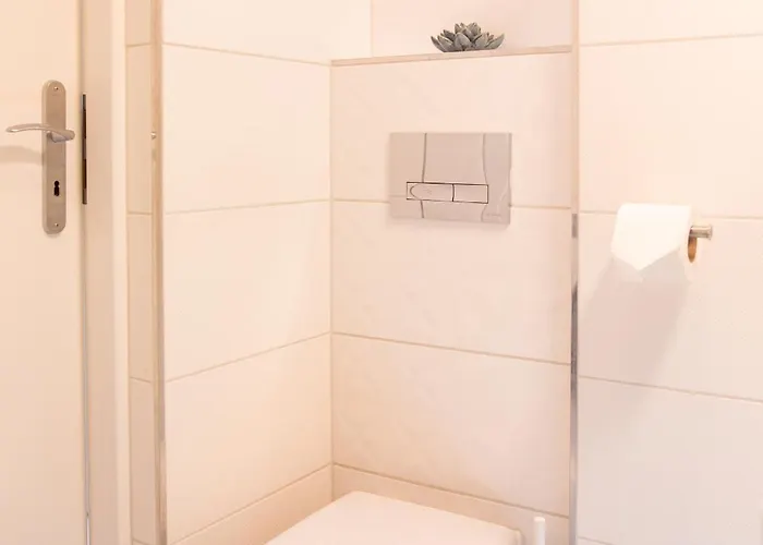 Hidden Getaway With Two Bedroom By The St Stephen's Basilica בודפשט
