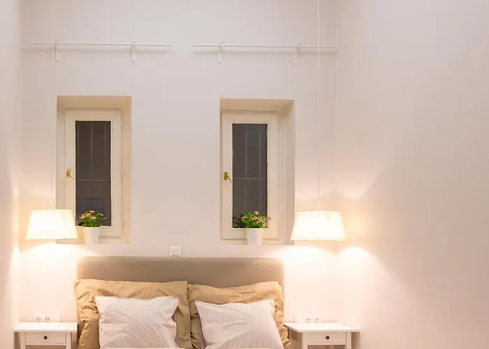 Hidden Getaway With Two Bedroom By The St Stephen's Basilica דירה
