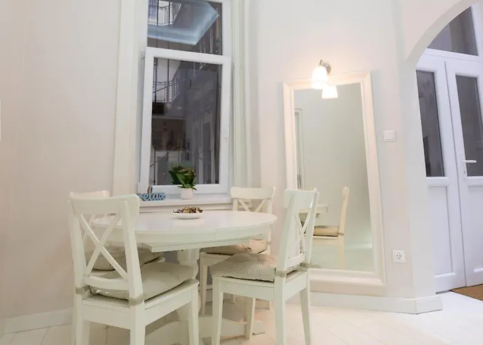 Hidden Getaway With Two Bedroom By The St Stephen's Basilica דירה