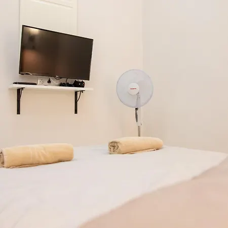 Hidden Getaway With Two Bedroom By The St Stephen's Basilica Appartement